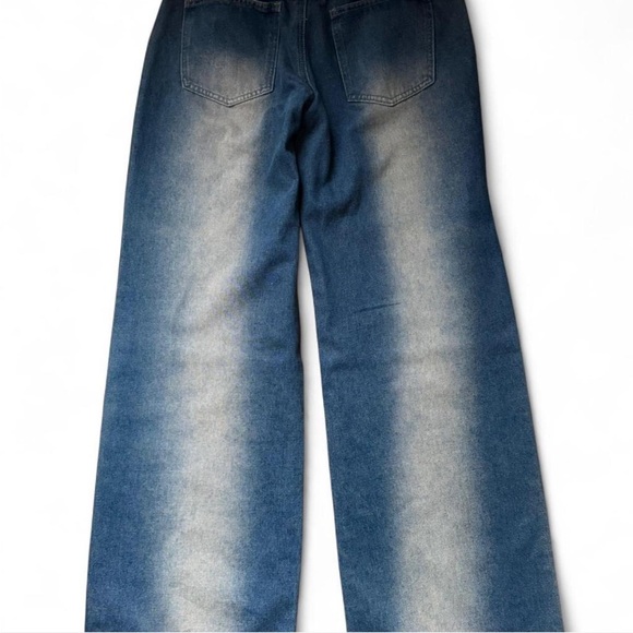 Edikted Blue and Tan Relaxed Women’s Jeans - Picture 2 of 3